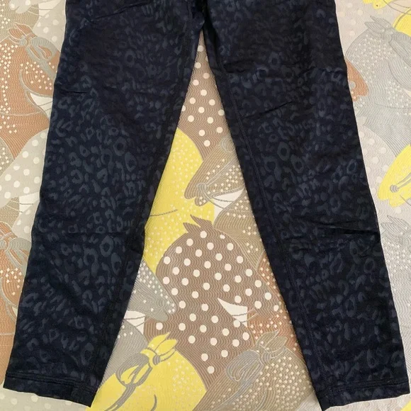 Victoria’s Secret -Sheer- Leopard Athletic Size Medium - Picture 3 of 8